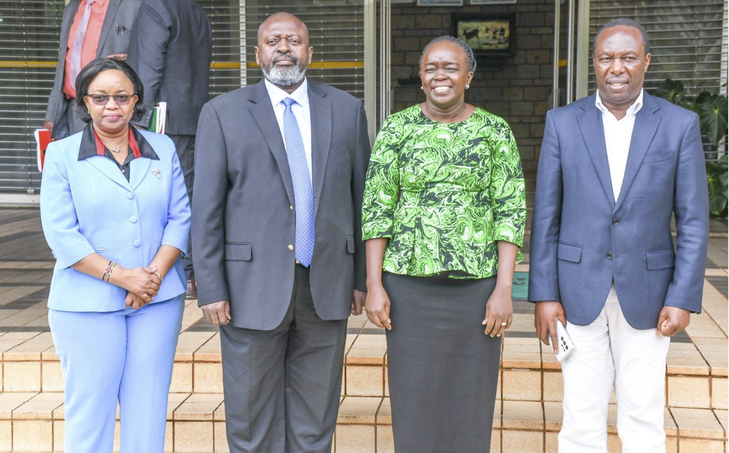 CS Barasa flanked by PS Mugambi, Chairman KEFRI Board of Directors, General (Rtd) Samson Mwathethe and KEFRI Director Dr. Njuguna during her innagural visit to KEFRI